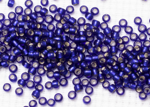 Бисер Япония круглый 11/0 10г 0028DF кобальт матовый, серебряная линия внутри